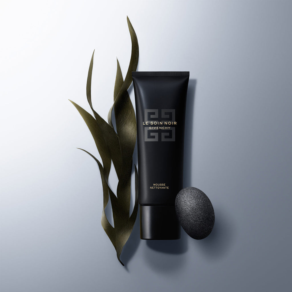 Le Soin Noir Cleansing Foam