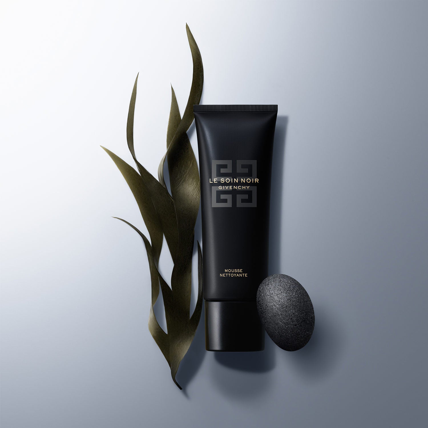 Le Soin Noir Cleansing Foam