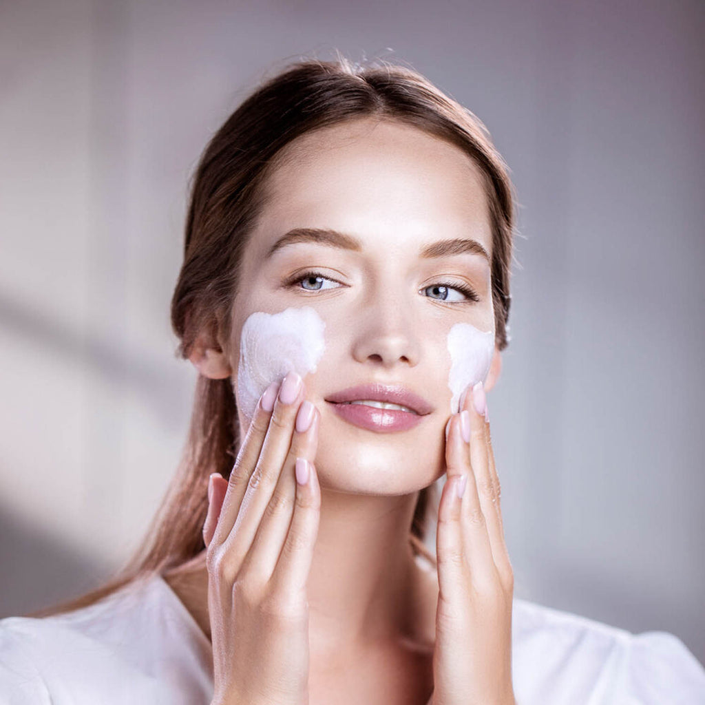 Phyto-blanc Brightening Cleansing Foam-in-cream 125 ML