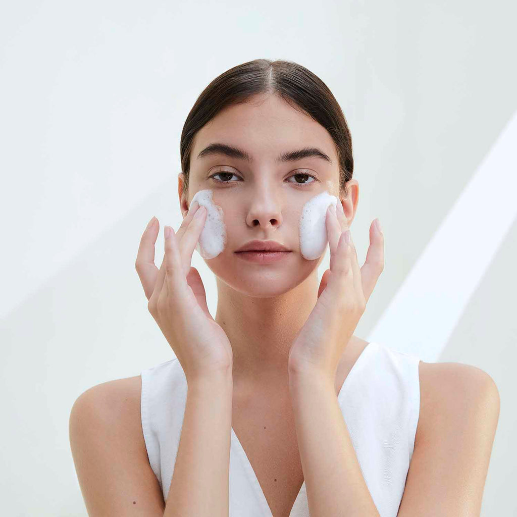 Centella Tone Brightening Cleansing Gel Foam