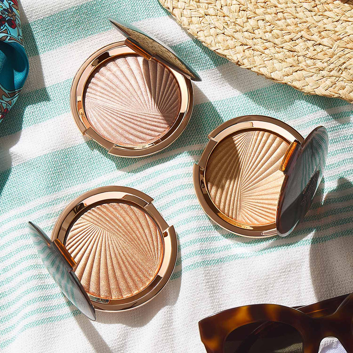 Bronze Goddess Highlighting Powder Gelée