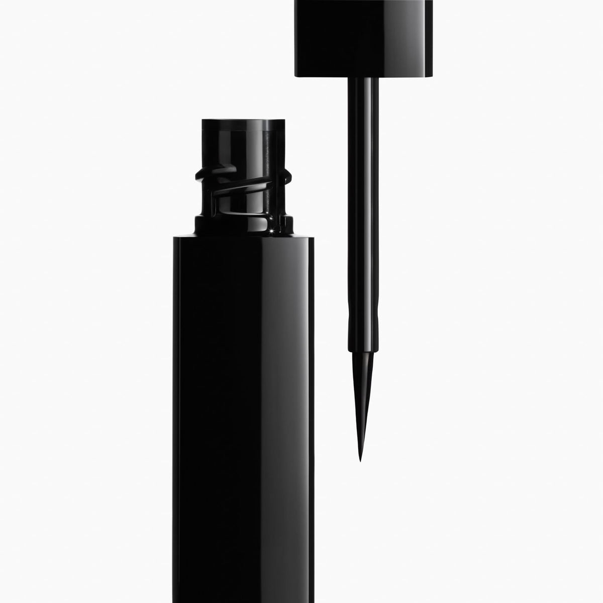 Le Liner de Chanel