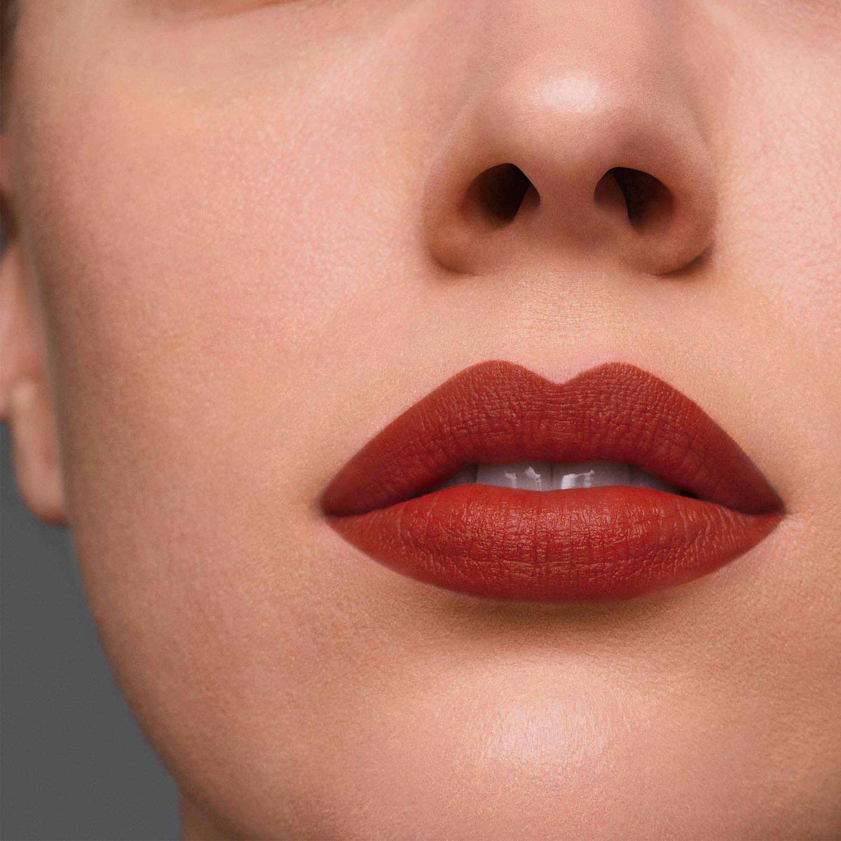 Double Wear 24H Stay-in-place Lip Liner