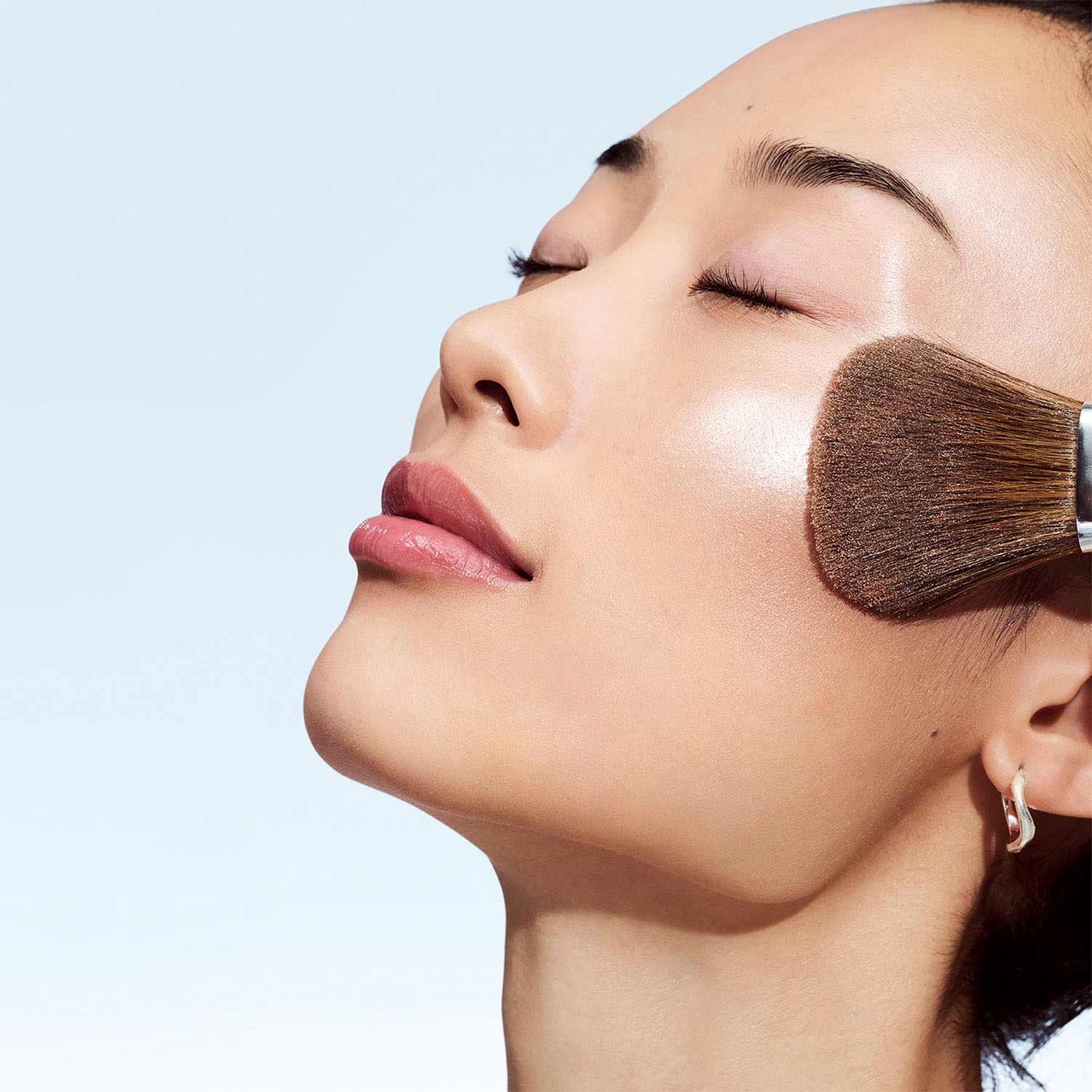 True Highlight Weightless Illuminator